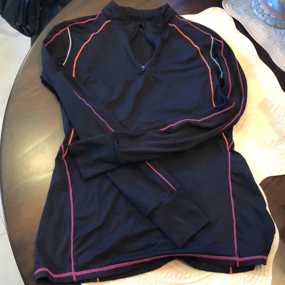 Track & Field Brazil Runner’s Long-Sleeved Zippered, Thumb opening at wrist top